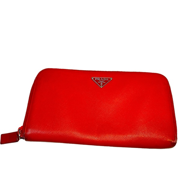 PRADA red saffiano leather trifold wallet - Picture 1 of 15